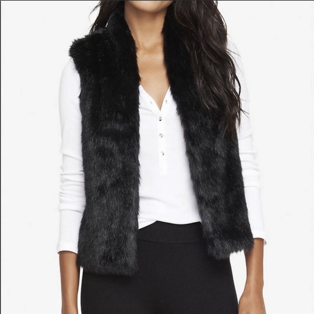 Express black faux fur vest XS